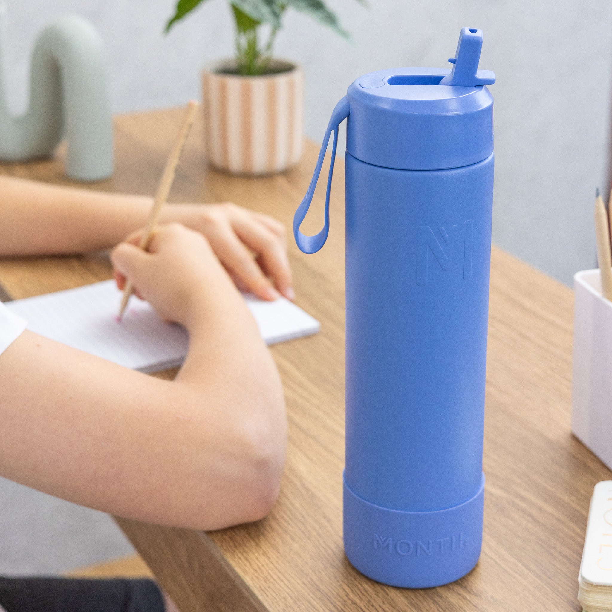 MontiiCo 700ml Water Bottle (PRE-ORDER)